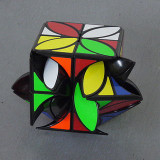 CloverCubePlus_tri#02Scr1b2.JPG